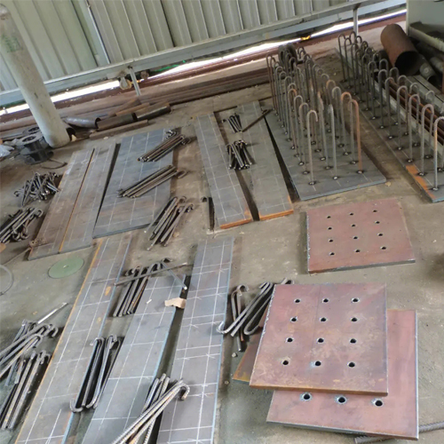 有哪些其他因素会影响晋中预埋件位置的确定？